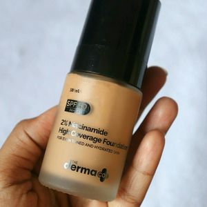 2%the Dermaco Niacinamide Foundation (04 Caramel)