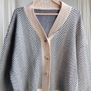 Zigzag Knit Cardigan