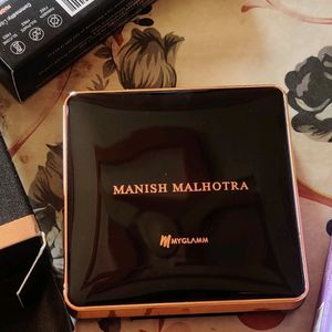 Loot Offer 349/-Manish Malhotra Eyeshadow Palette