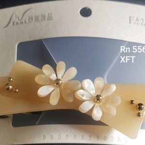 5563 - Korean Hair Clip