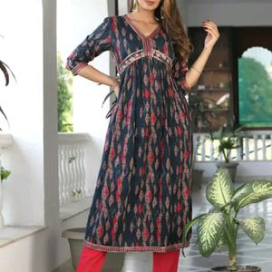 Women Naira cut Kurti Set