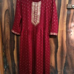 Naira Kurti Set