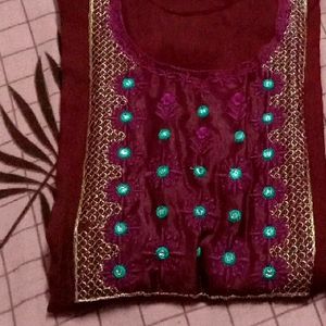 Beautiful Embroidery Kurti 💕