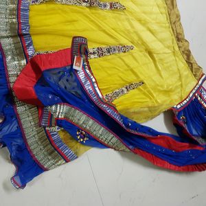 Readytowear Saree With Semi Stitched Blouse