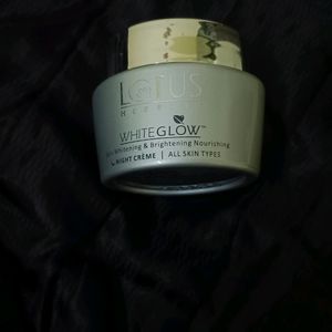 Lotus Herbals WhiteGlow Cream