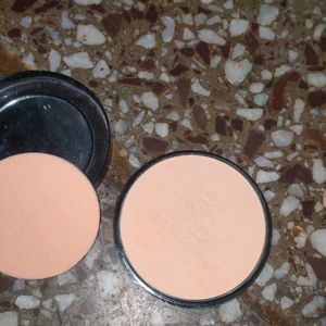 HUDA Beauty Loose Powder