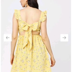 CUTE SUMMER DRESS.