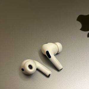 Airpods Looks Like Apple Airpod