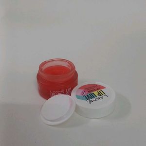 Hydrating & Exfoliating Lip Scrub With Hyaluron