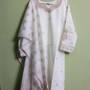 New/Unused Embroidery Kurta Full Set