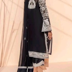 Party Wear Pakistani Style Suit In Trend