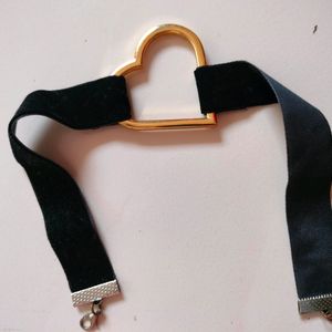 Heart Velvet Choker