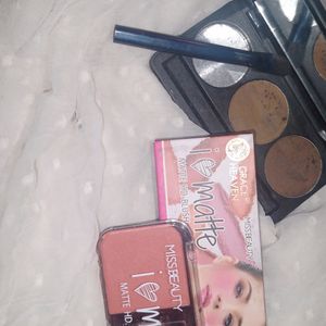 Blusher. Eyebrow Kit