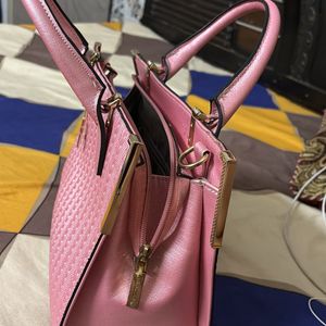 Pink Handbag 👜