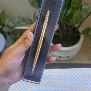 Gold Parker Click Pen