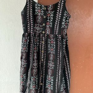 WOMEN PRINTED NOODLE STRAP DRESS