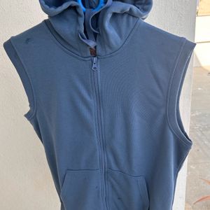 Roadster Lifestyle Solid Hooded Sweatshirt