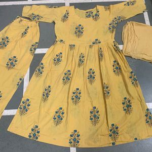 Beautiful Yellow Kurti Pant Dupatta.. Set....