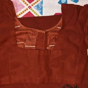 Fancy Maroon Saree With Readymade Blouse Piece