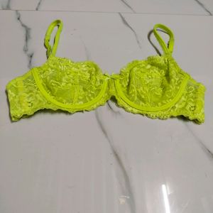 Prettysecrets Neon Green Bra