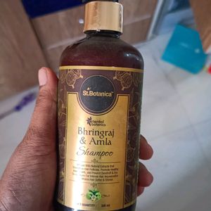 Bhringraj And Awla Shampoo