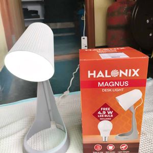 Halonix Magnus Desk Light