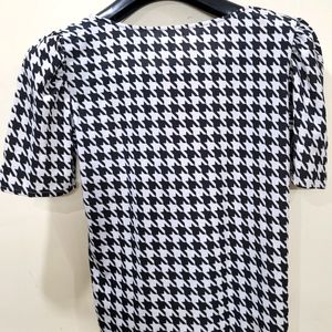 Geometrical Black White Top