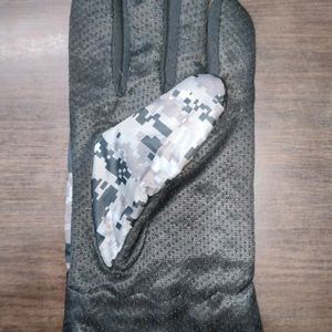 New Hand Gloves 🧤 Army Print And Other Clover