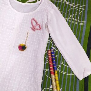 Lucknawi Work White Kurti For Girls..