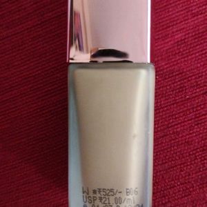 Lakme 9-5 Primer + Matte Foundation -neutral honey