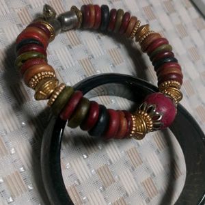 This Is a Traditional Jaipuri Bangles