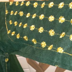 💚VELVET DARK GREEN LENHNGA CHOLI FULLY STICH