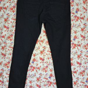 Women's Black Rigged/Distressed Jeans