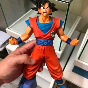 DBZ - Super Saiyan Goku Action Figure