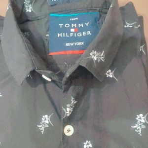 Tommy Hilfiger Black Shirt For Men And Women