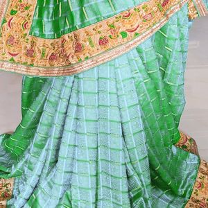 Dual Tone Green Colour Saree With Stitched Blouse