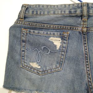 Guess Co. Denim Shorts In Size 26