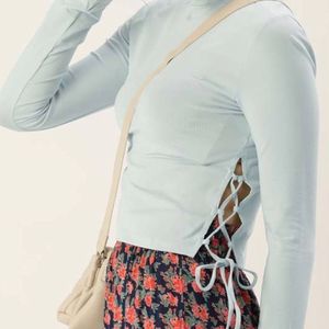 Side Tie-up Forever 21 Crop top!