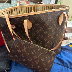 Louis Vuitton Monogram Neverfull MM Handbag