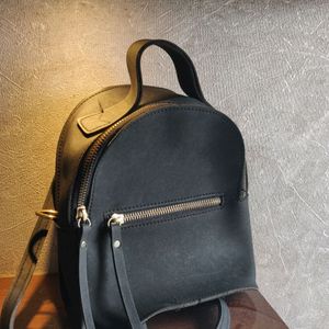 Multipurpose Black Slingbag