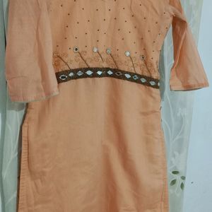 Pretty Mirror Kurti