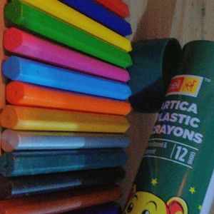 Artica Plactic Crayons