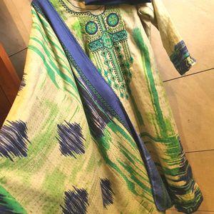 💚🔥Women Pashmina 3 Piece Suit🔥💚