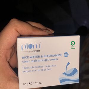 Plum Rice Water And Niacinamide Moisturizer