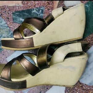 Heels Sandals In Very Good Condition