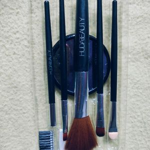 Huda Beauty Make Up Brush