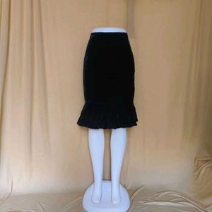 Black Velvet Mermaid Style Skirt 😍