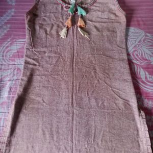 Handloom Sleeveless Kurti