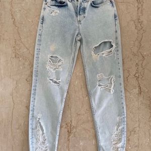 H&M Boyfriend Low Ripped Jeans