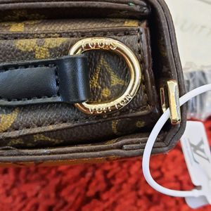 LOUIS VUITTON SLING BAG